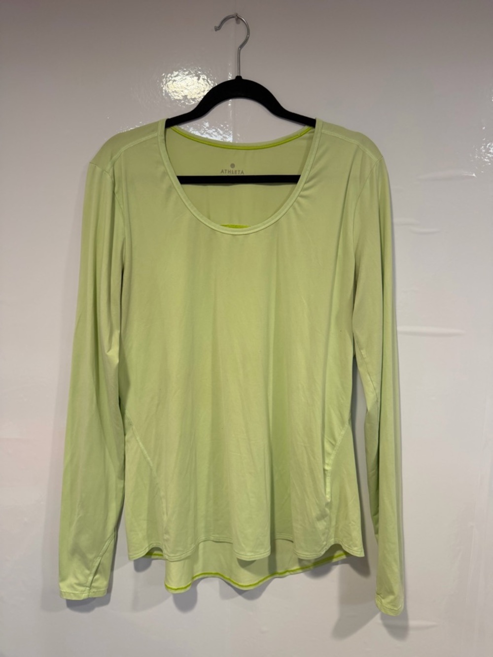 Athleta Green Crewneck Long Sleeve Thumb Hole‎ Activewear Top Womens XL